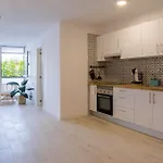 Con Terraza Privada, Piscina Y Capacidad 4 Personas Apartamento
