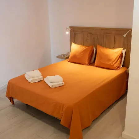 Con Terraza Privada, Piscina Y Capacidad 4 Personas *