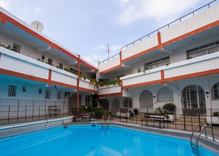 Con Terraza Privada, Piscina Y Capacidad 4 Personas *