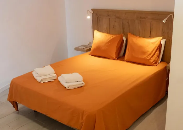 Con Terraza Privada, Piscina Y Capacidad 4 Personas *