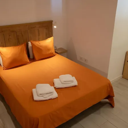 Apartamento Con Terraza Privada, Piscina Y Capacidad 4 Personas