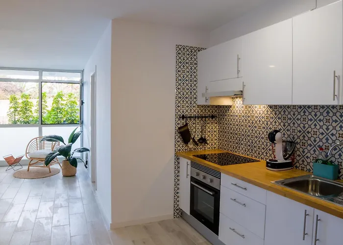 Con Terraza Privada, Piscina Y Capacidad 4 Personas *