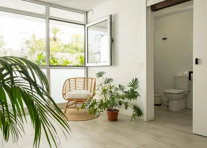 Con Terraza Privada, Piscina Y Capacidad 4 Personas